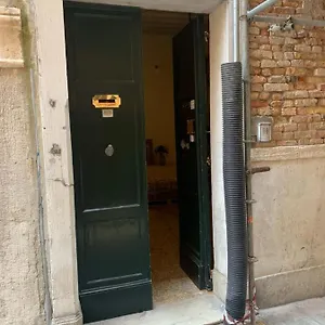 Melusina Homes Historical Center Venezia